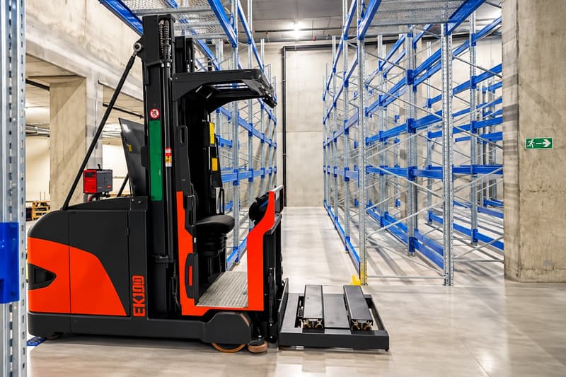 Halbautomatisches Palettenlager in Hedingen – bis 1200 Paletten verfügbar (2)