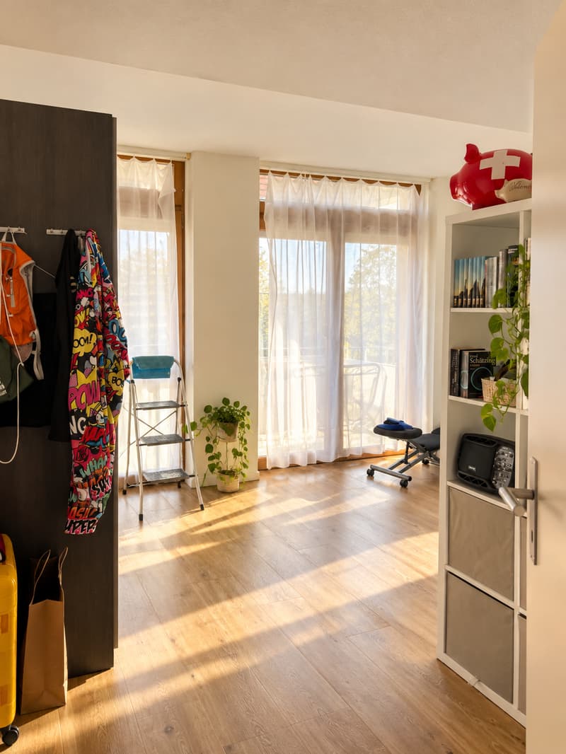 Charmante 2.5-Zimmer-Wohnung im Herzen von Hombrechtikon – zentral und dennoch ruhig! (10)