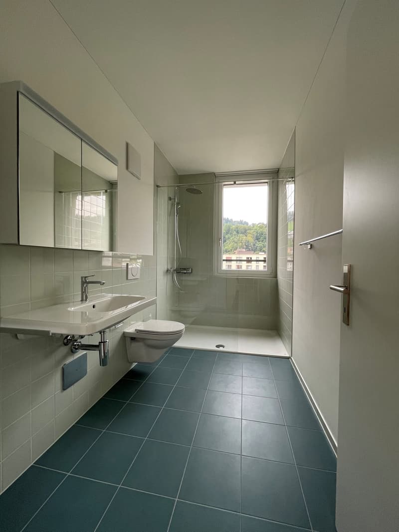 Moderne 3.5-Zimmer-Wohnung mit Balkon und schöner Aussicht in Kriens (7)