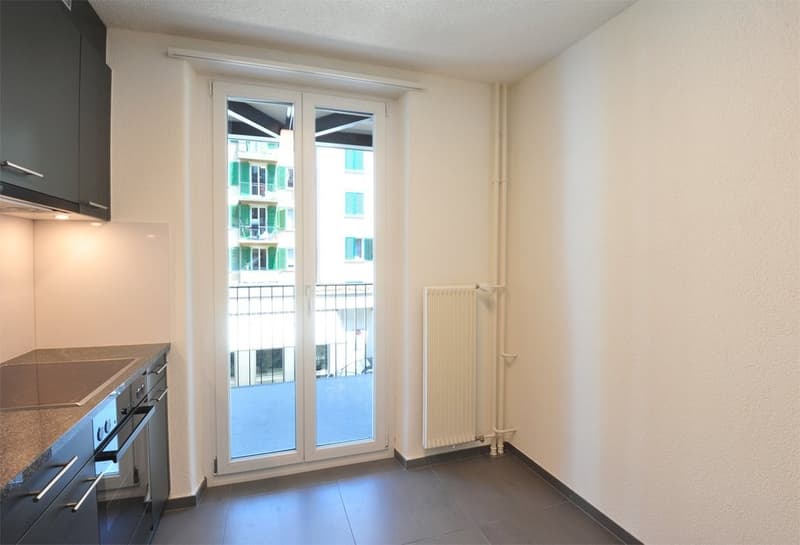 Küche mit Balkon