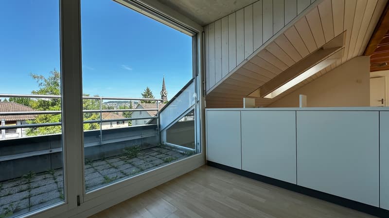 2.5-Zimmer-Dachwohnung im Loftstil zu vermieten (8)