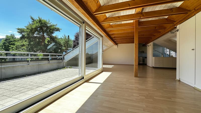 2.5-Zimmer-Dachwohnung im Loftstil zu vermieten (4)