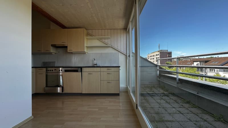 2.5-Zimmer-Dachwohnung im Loftstil zu vermieten (7)