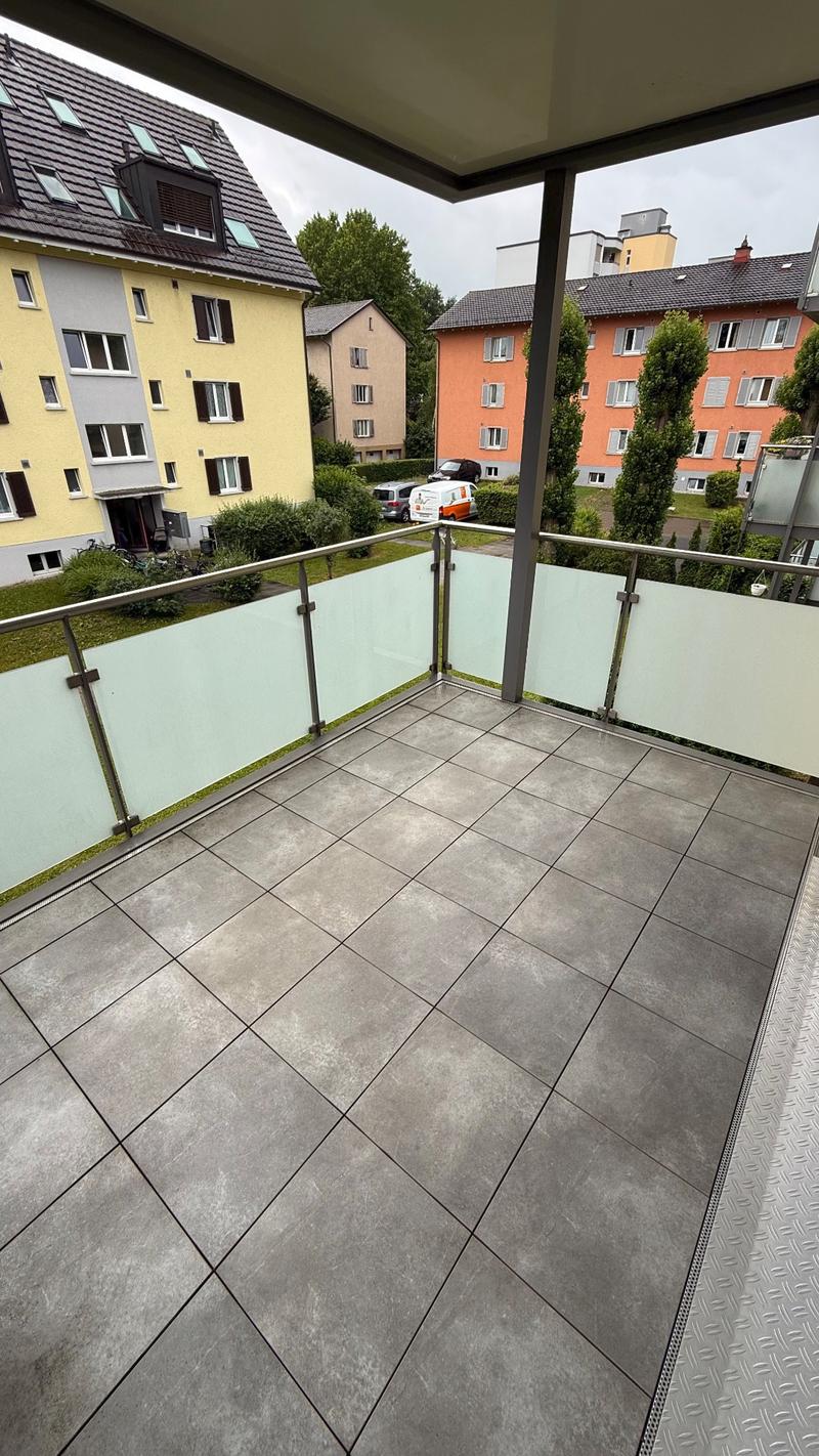 Helle 3.5-Zimmer-Wohnung mit Balkon in Dietikon (9)