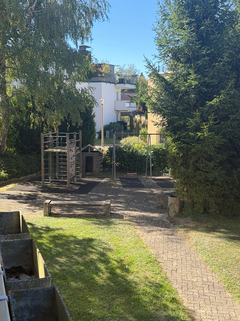 Charmante 3.5-Zimmer-Wohnung mit Balkon und schöner Aussicht in Birmensdorf (14)