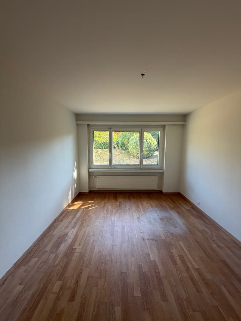 Charmante 3.5-Zimmer-Wohnung mit Balkon und schöner Aussicht in Birmensdorf (11)