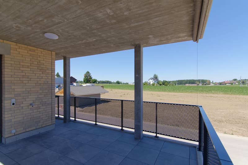 Gedeckte Terrasse mit Ausblick