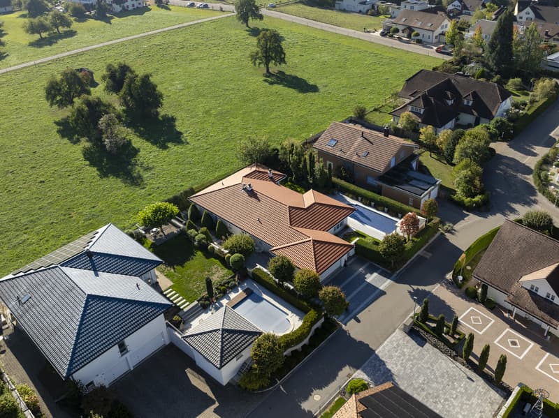 Bungalow mit gehobenem Charakter - ein Traum auf einer Ebene (5)