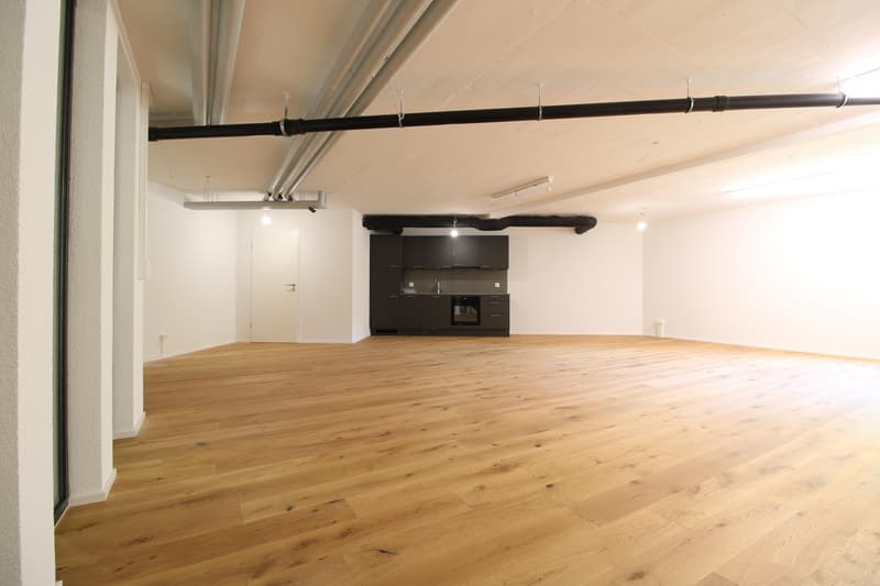 Moderne Gewerbefläche im Neubau (2)