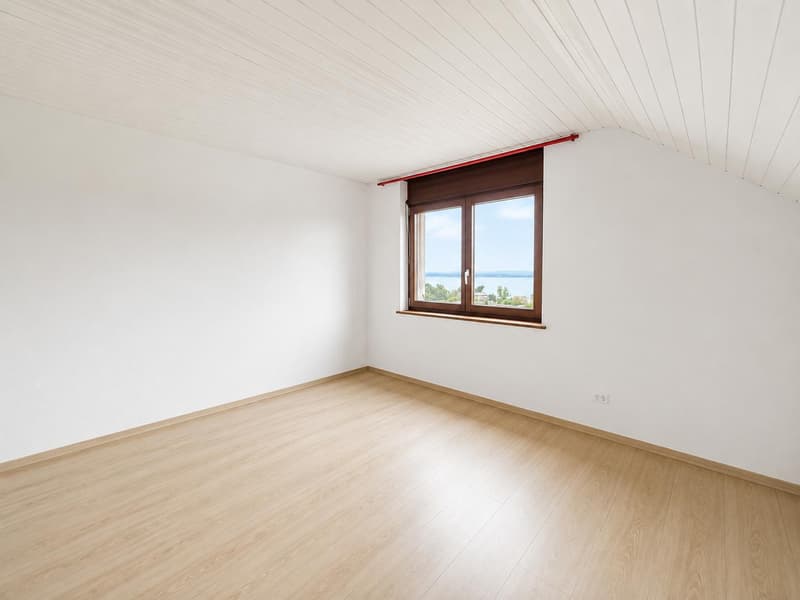 Wohnen mit Weitsicht  grosszügige 4½-Zimmerwohnung mit Seesicht in Uttwil (5)
