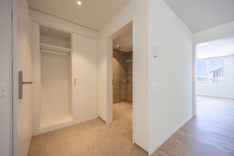 Helle 3.5-Zimmer-Atelierwohnung mit Loggia (4)