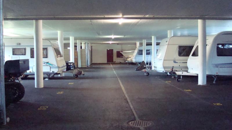Tiefgaragenplätze oder Abstellplätze zu vermieten (2)