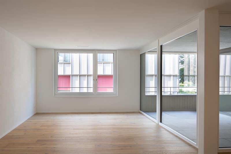 2.5 Zimmer-Dachwohnung mit Loggia und hohen Räumen (4)