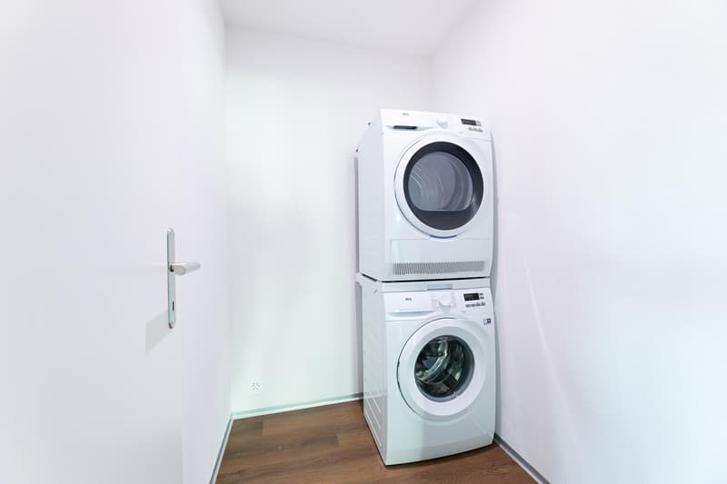 Moderne 4.5-Zimmer-Wohnung mit grossem Balkon und schöner Aussicht (10)