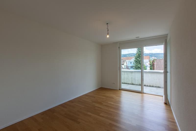Helle 3.5-Zimmer-Wohnung mit gedecktem Balkon (7)