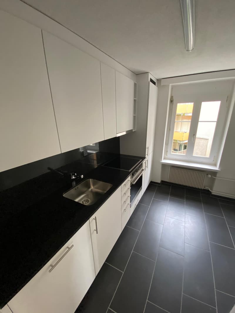 Helle 3.5-Zimmer-Wohnung mit Altbaucharme in St. Gallen (2)