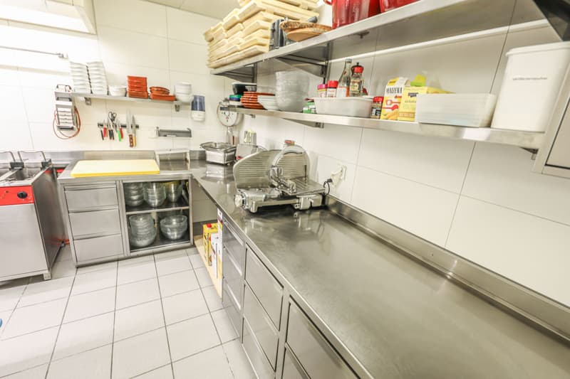 Traditionelles Restaurant mit charmantem Flair im Zentrum der Lenk (4)