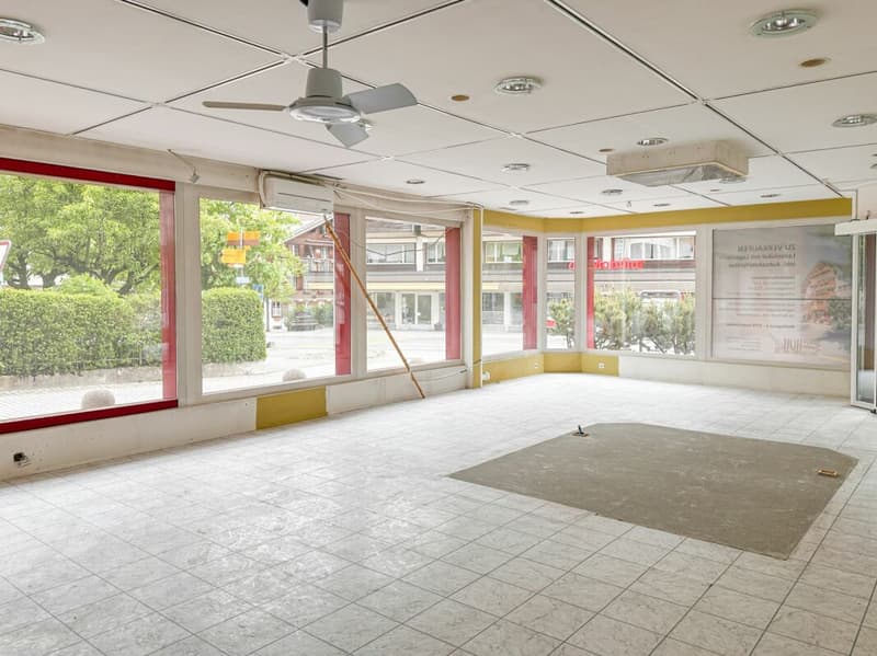 Ladenlokal mit Lagerraum und Autoabstellplätze (5)