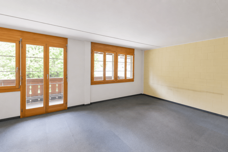 Grosszügige Räumlichkeit mit Potenzial zur 3.5 - 4.5-Zimmerwohnung an zentraler Lage (6)
