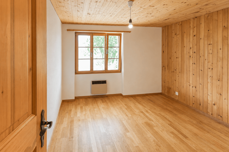 Helle 2.5 Zimmerwohnung mit Terrasse und Garage (7)