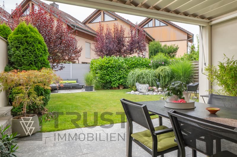 Familienfreundliches Reihenhaus mit Garten (2)