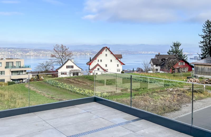Exklusives Haus mit Pool und Seesicht. (6)