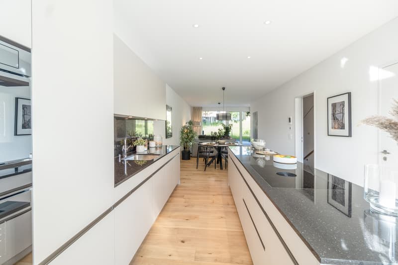 Ihr neues Zuhause: Grosszügiges 5½-Zimmer-Reiheneinfamilienhaus - Erstbezug (2)
