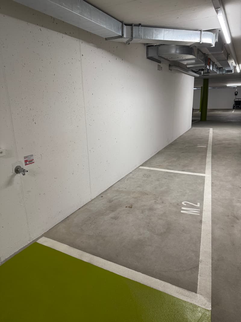 Sichern Sie sich den letzten Motorradparkplatz - zentral in Egolzwil (4)
