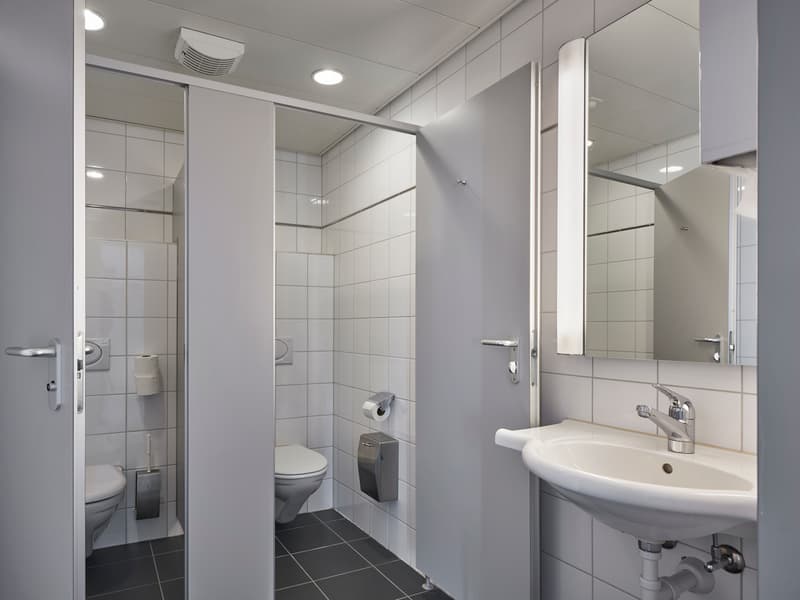 Waldeggstrasse_37_Sued_4._OG_Damen-WC.jpg