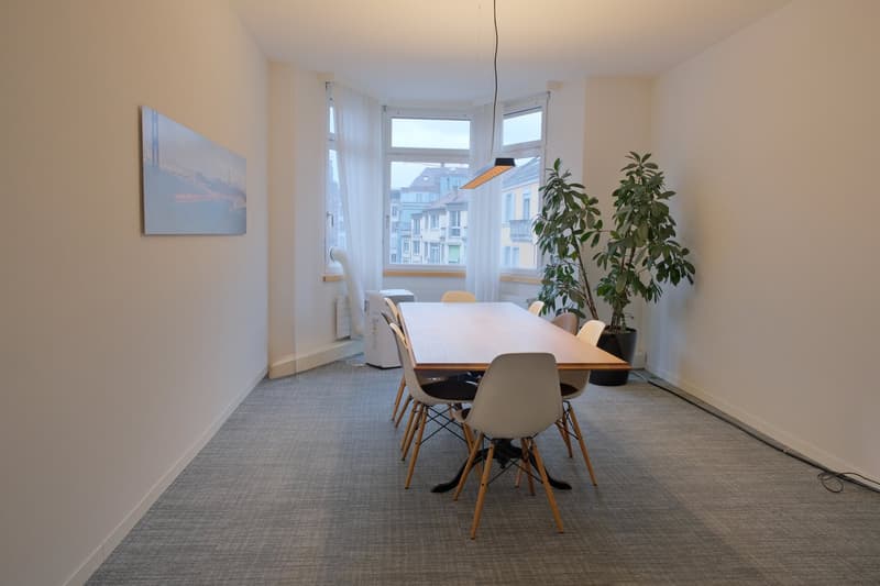 Bezugsbereites Büro im Enge-Quartier (3)