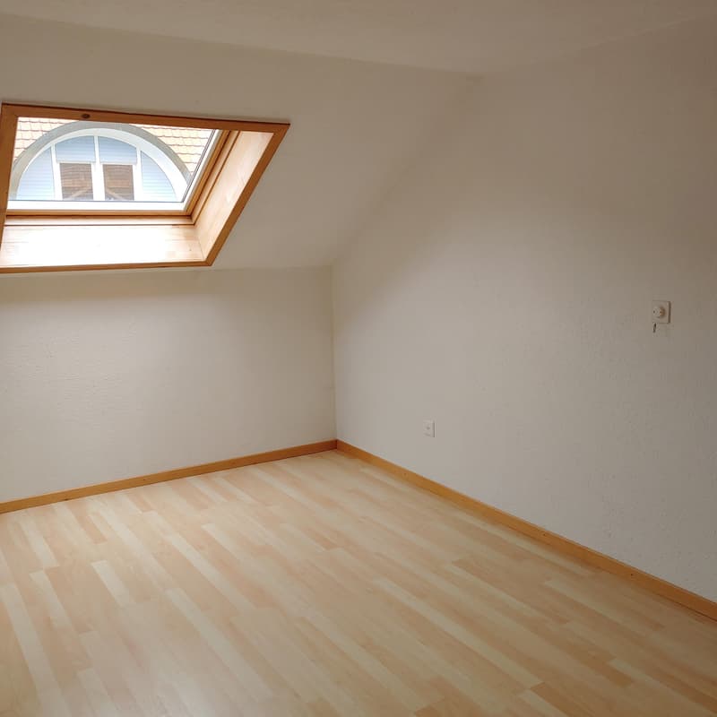 2.5 Zimmer Dach-Wohnung im Zentrum von Balsthal (5)
