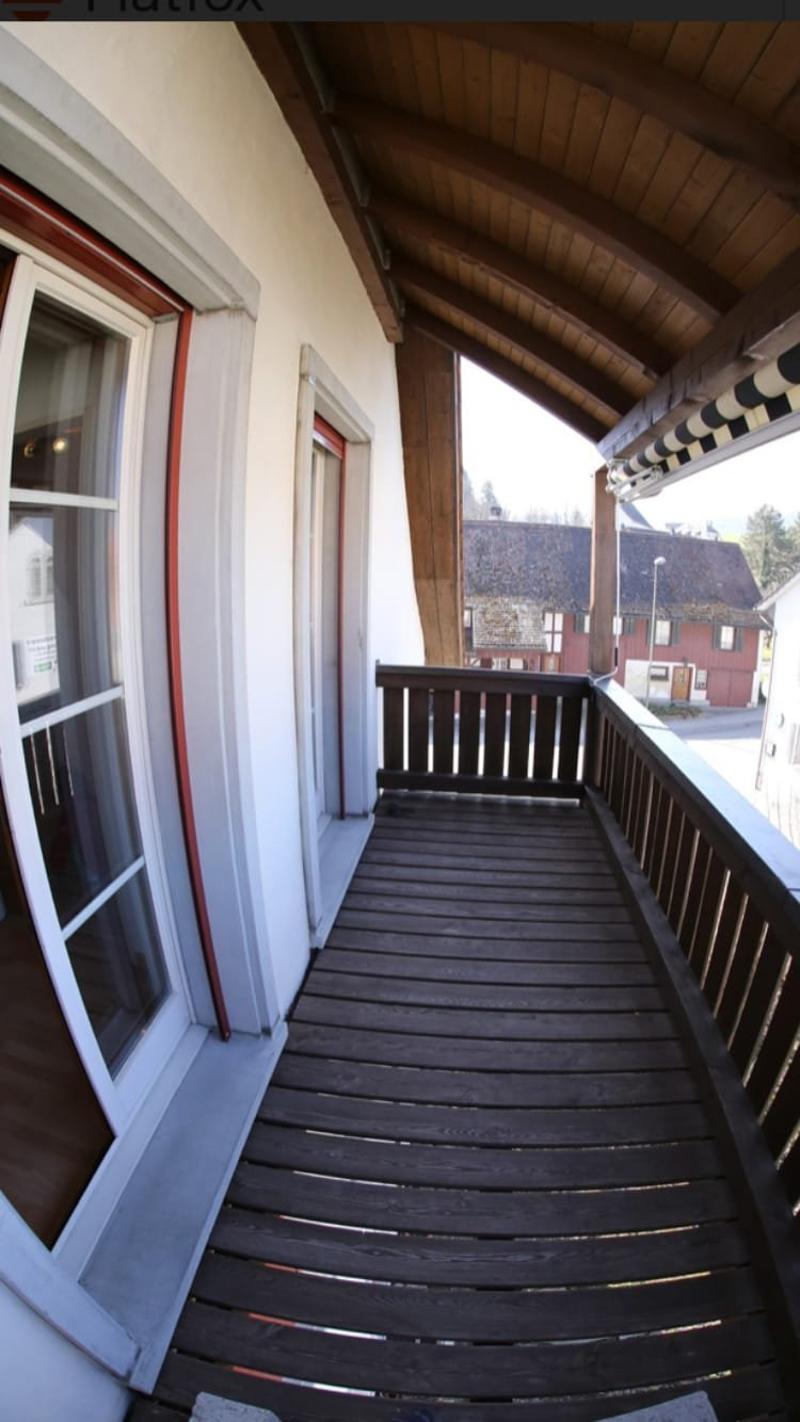 1 Zimmer Dachwohnung mit Balkon in Flaach (2)
