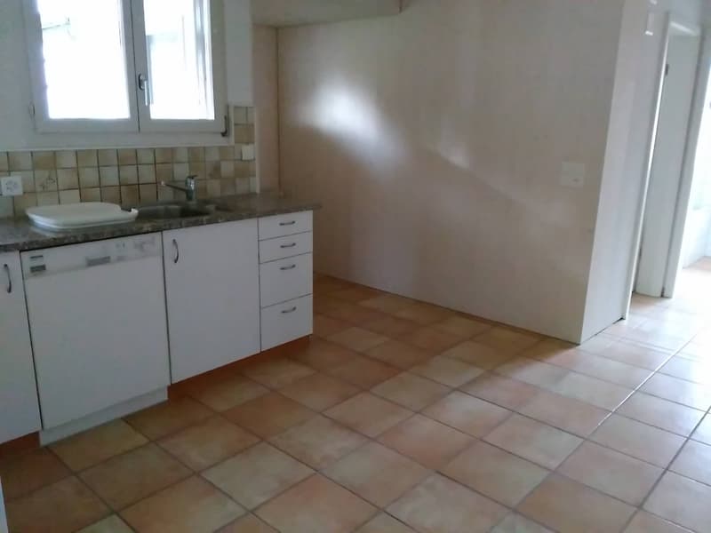 Schöne 2-Zimmer-Wohnung zu vermieten in Münsingen Oberdorf (2)