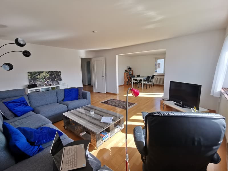 Möblierte 5.5-Zi-Wohnung in Stadt Zug zur temporären Miete (1)