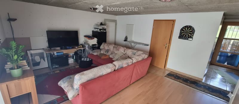 Spaziosa residenza con due unità indipendenti e ampio fondo (5)