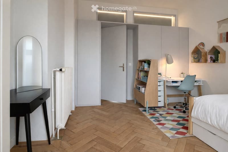 Befristet, möbliert: Grosszügige 4.5-Zimmer-Altbauwohnung (13)