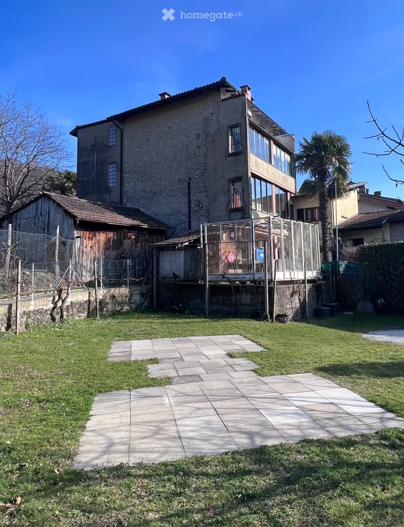Casa plurifamiliare nel nucleo di Vezia (2)