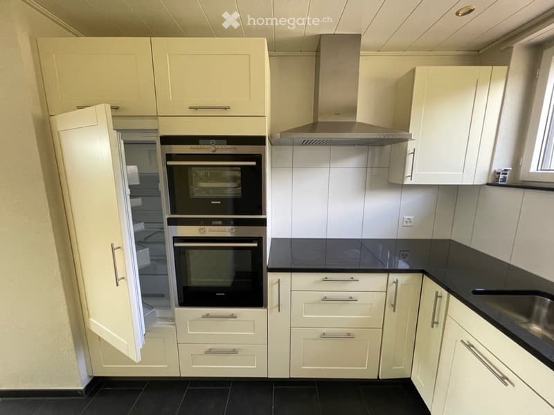 Appartamento attico luminoso 4,5 locali a 2540 Grenchen/SO - casa di 2 famiglie (5)