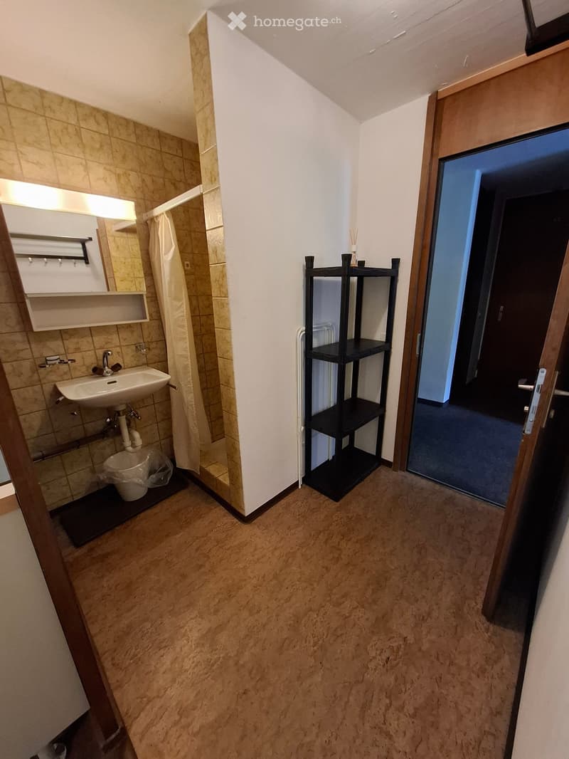 in 7031 Laax Marcau: Monats-Zimmer mit Küche mit Dusche,... (5)