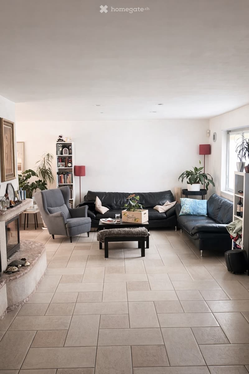 Villa unifamiliare con ampio giardino, a Rancate (5)