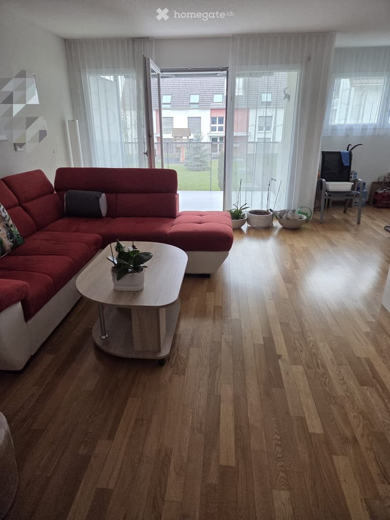 Helle 2.5 Zimmerwohnung in Oberbuchsiten (2)