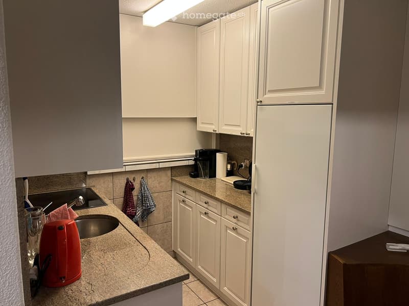 WG-Zimmer neben Tivoli Einkaufszenter mit Balkon,nahe Zürich (3)