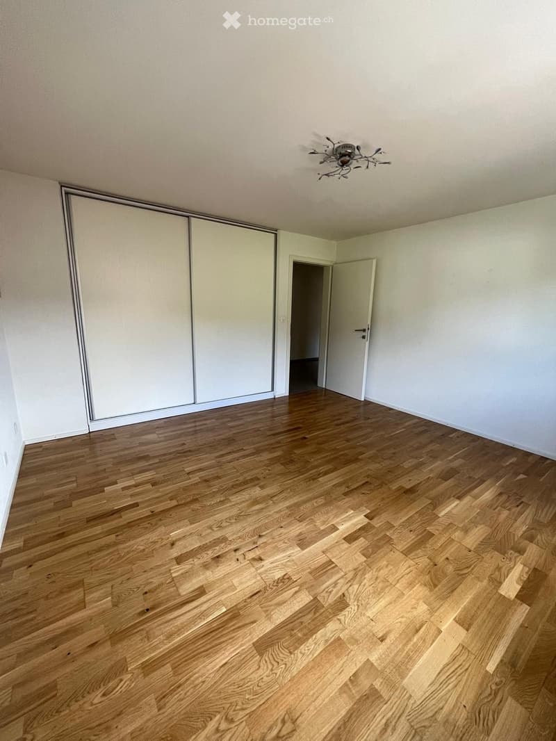 Bright 4.5-room apartment in a quiet location with a view of the Thur (4)