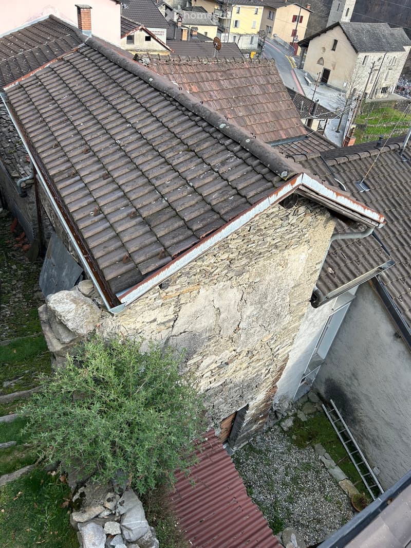 Rustico da riattare nel nucleo di Medeglia (4)
