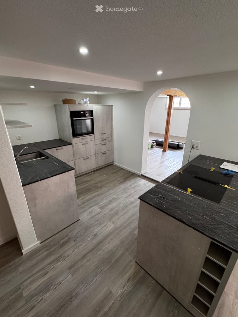 Neue renovierte 4.5-Zimmer-Wohnung, 1.OG, in Rütschelen (2)