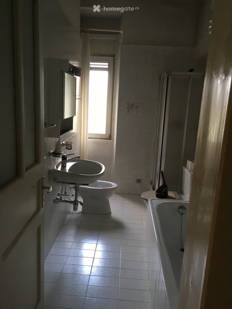 AFFITTASI STANZE MODERNE IN CENTRO A BELLINZONA (4)