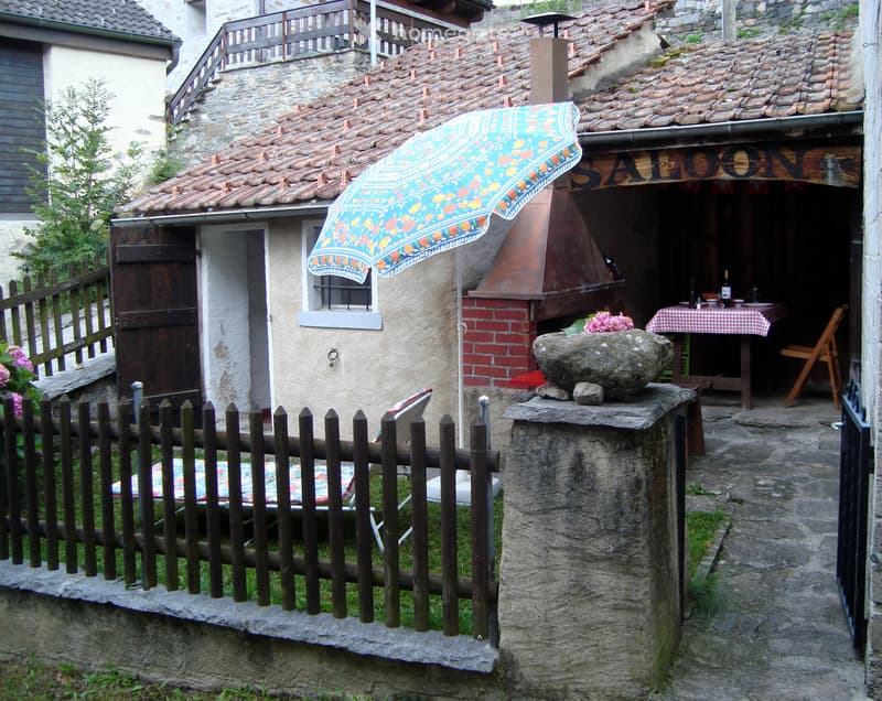 LEONTICA Châlet con balcone con vista sulle montagne (5)