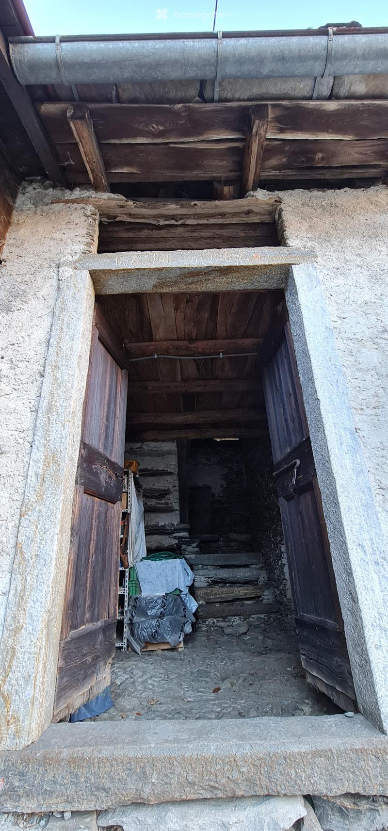 ValleMaggia, Aurigeno VENDESI STABILE Da Ristrutturare (3)