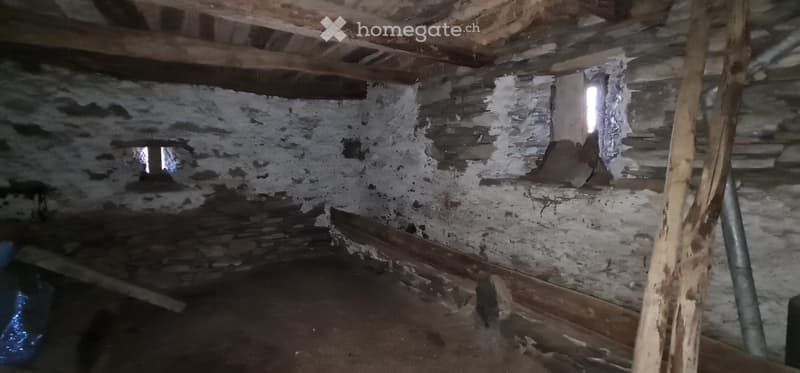 ValleMaggia, Aurigeno VENDESI STABILE Da Ristrutturare (4)