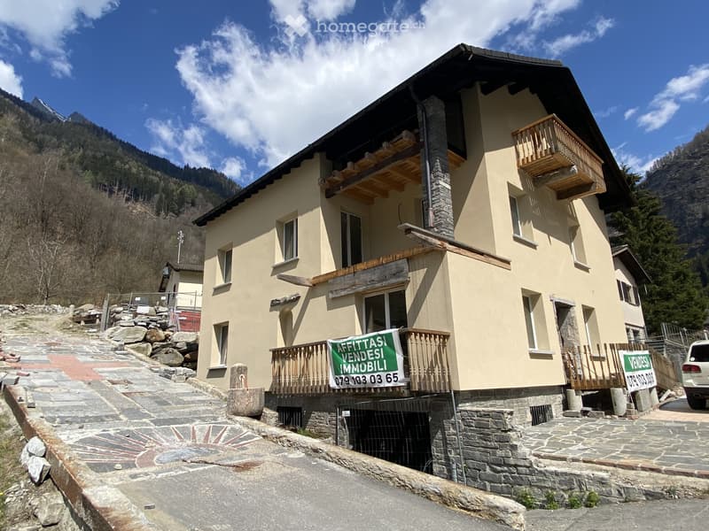 Casa in fase di ristrutturazione (2)